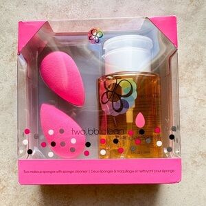Beautyblender Two Makeup Sponges With Sponge‎ Cleaner